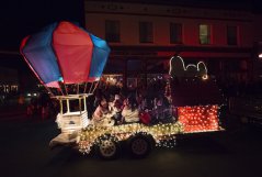 More Lighted Parade Photos